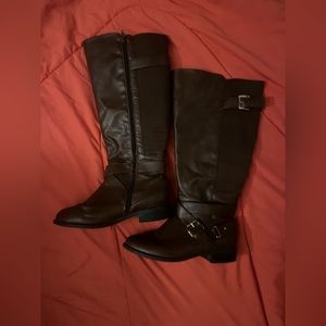 Thalia Sodi knee high
Vada Leather Almond extra Wide Calf
Boots.